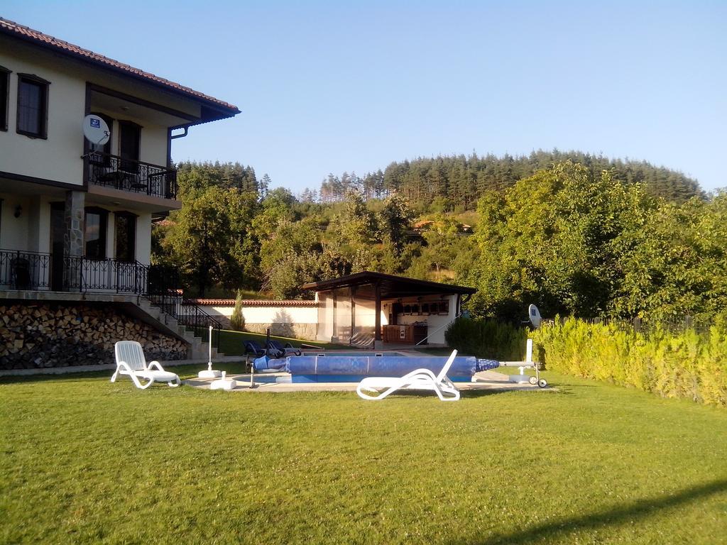 Sinabovite Houses Hotel Badevtsi Exterior photo